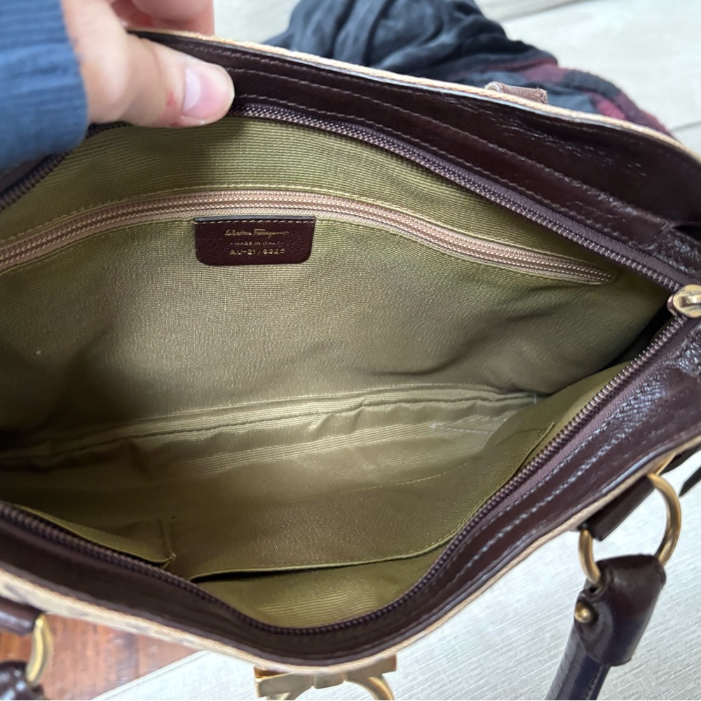 Salvatore Ferragamo Vintage Gancini Brown/cream Canvas/Leather Tote Bag - Picture 11 of 12